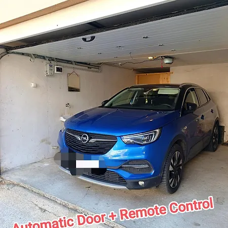 Adriana With Private Garage 아파트 *
